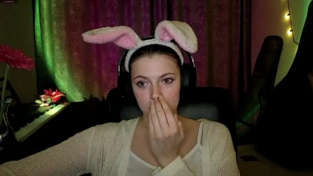 CutieAnny online show from 03/24/26, 07:19