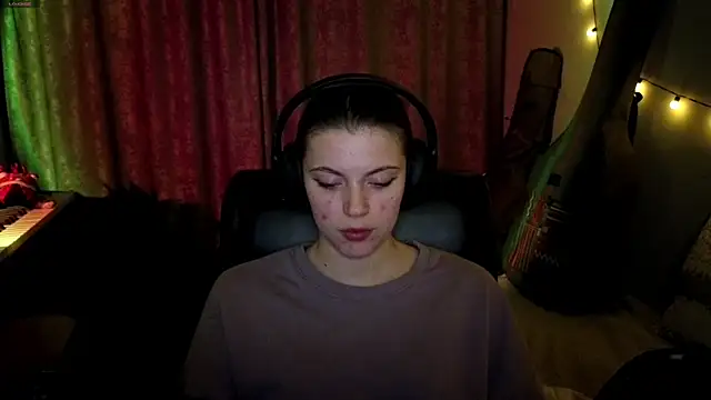 CutieAnny online show from 04/06/26, 08:32