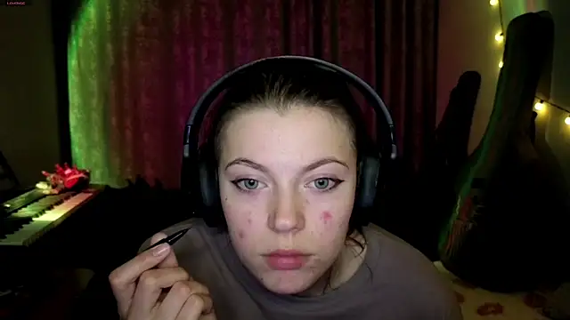 CutieAnny online show from 04/10/26, 09:30