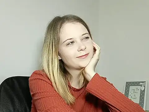 LydiaYoung online show from 09/29/25, 06:13