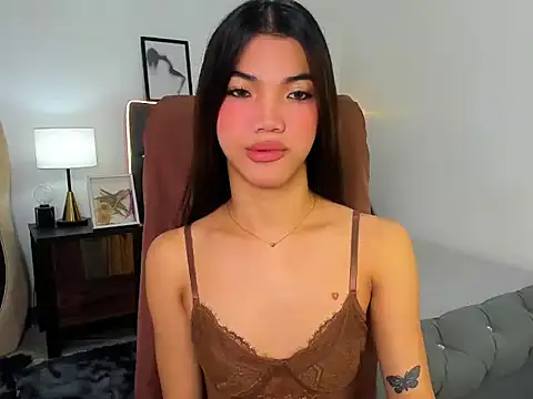 CassieSommereux online show from 10/09/25, 06:33