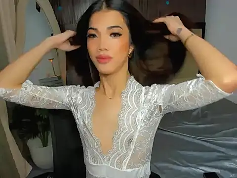 CassieSommereux online show from 12/16/25, 05:29