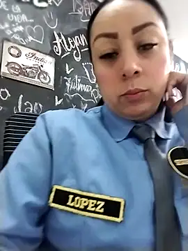 CRISTAL  11 online show from 10/22/25, 01:33