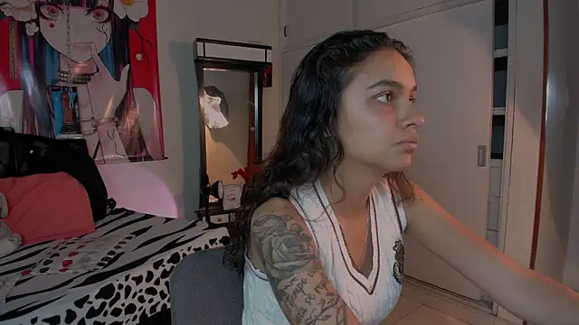 Skylovershot online show from 10/20/25, 01:33