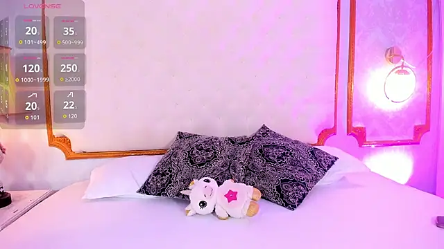 Snapshot of Manelyk_evanss_ chatting on 09/09/25, 11:21 Manelyk evanss online show from 09/09/25, 11:21