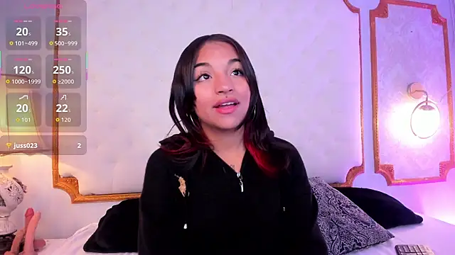 Snapshot of Manelyk_evanss_ chatting on 09/20/25, 11:00 Manelyk evanss online show from 09/20/25, 11:00