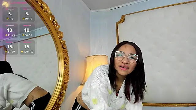 Snapshot of Manelyk_evanss_ chatting on 11/25/25, 11:10 Manelyk evanss online show from 11/25/25, 11:10