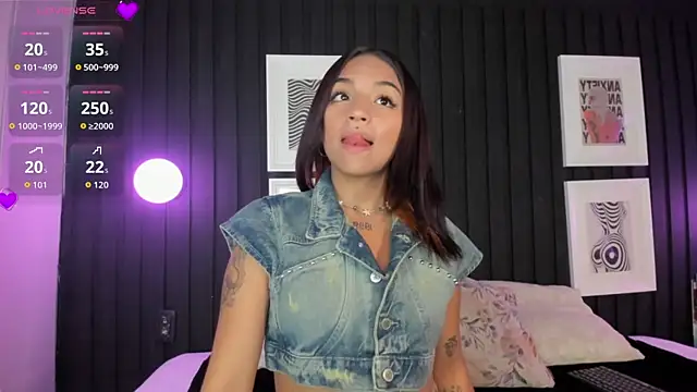 Manelyk evanss  online show from 04/29/26, 01:15