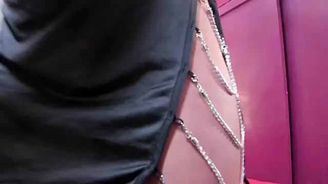 AtheneaBrownn online show from 04/23/26, 07:16