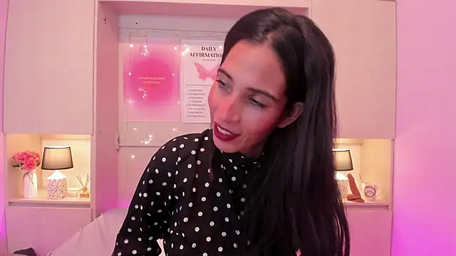 Snapshot of LexxaQueen chatting on 10/03/25, 04:09 LexxaQueen online show from 10/03/25, 04:09