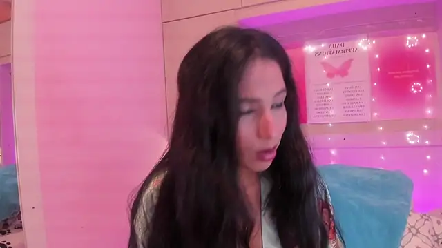 Snapshot of LexxaQueen chatting on 10/15/25, 04:12 LexxaQueen online show from 10/15/25, 04:12