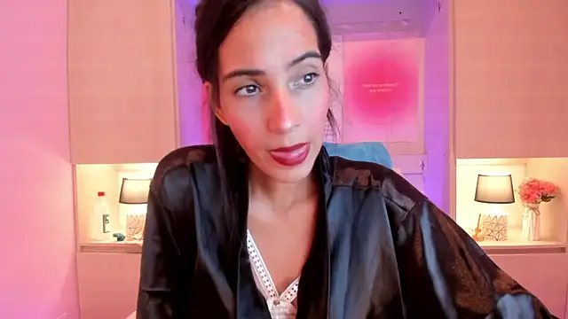 Snapshot of LexxaQueen chatting on 10/29/25, 04:15 LexxaQueen online show from 10/29/25, 04:15