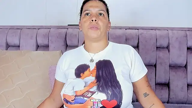 Alexa-Hunter online show from 04/23/26, 10:45