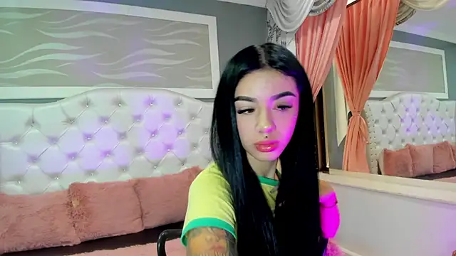 Snapshot of _camila_ortiz chatting on 09/12/25, 08:09  camila ortiz online show from 09/12/25, 08:09