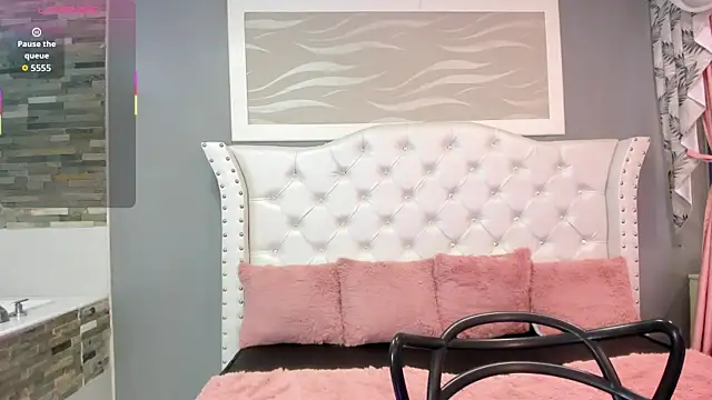 Snapshot of _camila_ortiz chatting on 09/30/25, 08:03  camila ortiz online show from 09/30/25, 08:03