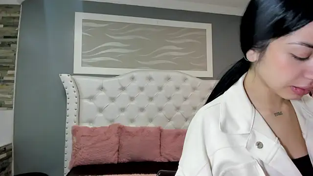 Snapshot of _camila_ortiz chatting on 10/03/25, 07:33  camila ortiz online show from 10/03/25, 07:33