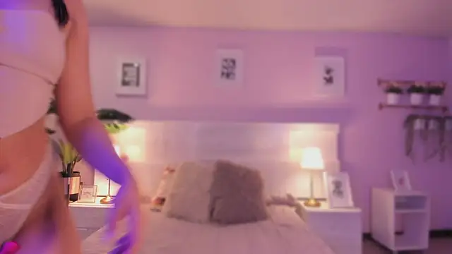 Ema wett online show from 10/22/25, 08:08