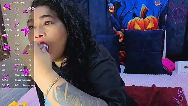 Snapshot of yunkeyc chatting on 10/25/25, 10:37 yunkeyc online show from 10/25/25, 10:37