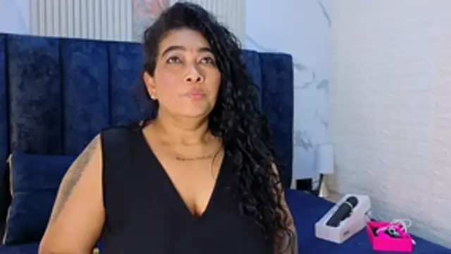 Snapshot of yunkeyc chatting on 11/06/25, 02:01 yunkeyc online show from 11/06/25, 02:01