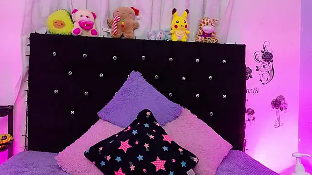 Snapshot of lizz_bela1 chatting on 01/15/26, 10:57 lizz bela1 online show from 01/15/26, 10:57