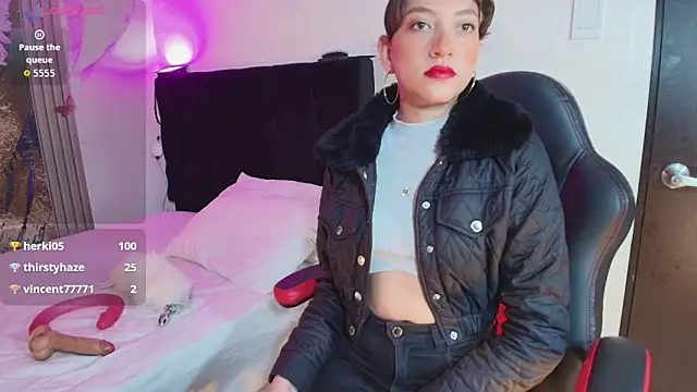 sophia arevalo online show from 10/31/25, 03:07