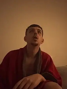 Girlspoop21 online show from 04/15/26, 07:43