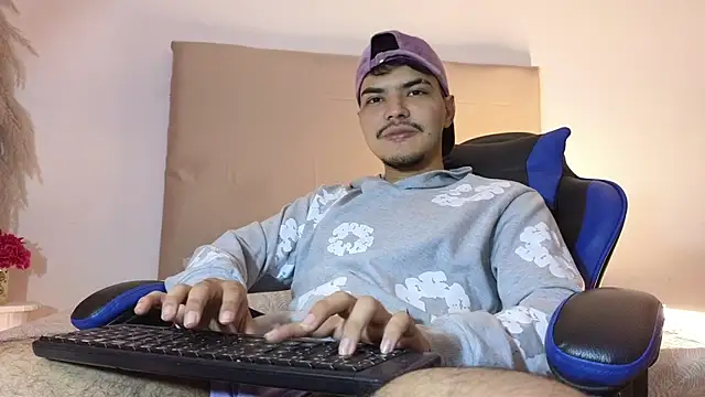 Snowlann online show from 11/05/25, 02:22