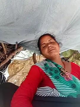 Snapshot of Sapna_cutt chatting on 09/25/25, 06:50 Sapna cutt online show from 09/25/25, 06:50