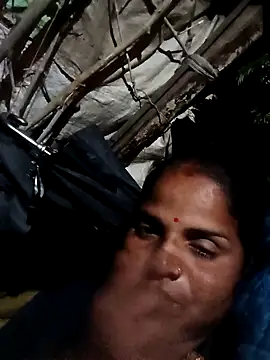 Snapshot of Sapna_cutt chatting on 10/06/25, 04:15 Sapna cutt online show from 10/06/25, 04:15