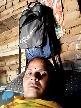 Snapshot of Sapna_cutt chatting on 10/12/25, 04:11 Sapna cutt online show from 10/12/25, 04:11