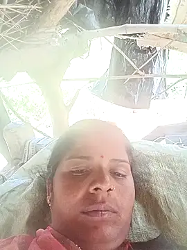 Snapshot of Sapna_cutt chatting on 10/16/25, 04:46 Sapna cutt online show from 10/16/25, 04:46