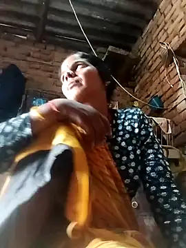 Snapshot of Sapna_cutt chatting on 11/02/25, 04:26 Sapna cutt online show from 11/02/25, 04:26