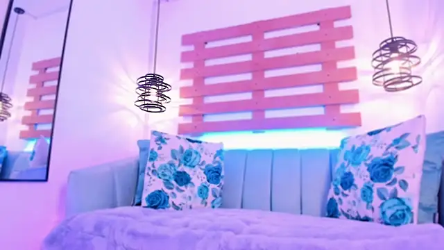 ArianaSantana online show from 09/29/25, 01:38