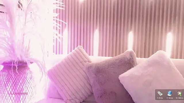 ArianaSantana online show from 11/13/25, 12:48