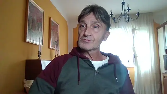 lattediyak online show from 10/03/25, 12:02