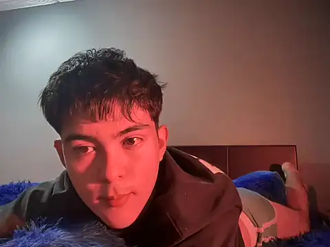 ivy xo online show from 09/12/25, 04:23