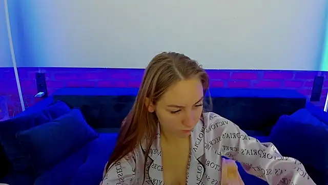 MilaAddams online show from 11/12/25, 06:36