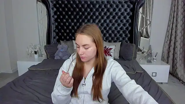MilaAddams online show from 02/08/26, 12:41