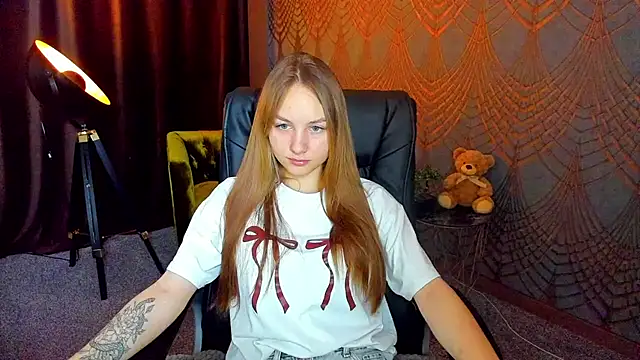Snapshot of MilaAddams chatting on 07/02/26, 05:35 MilaAddams online show from 07/02/26, 05:35