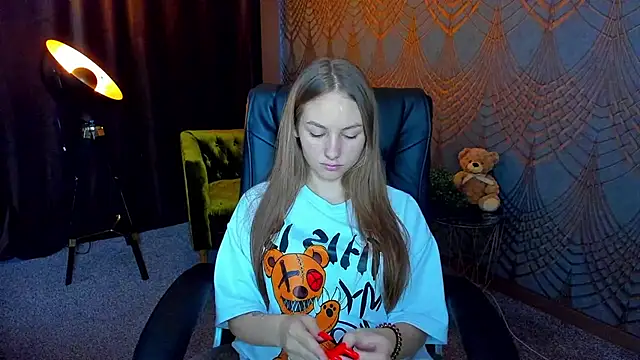 Snapshot of MilaAddams chatting on 07/11/26, 11:57 MilaAddams online show from 07/11/26, 11:57