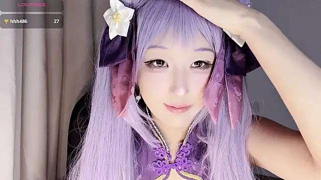 Snapshot of Winnie666- chatting on 10/15/25, 01:11 Winnie666- online show from 10/15/25, 01:11