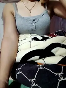 LucyyLy online show from 11/24/25, 12:27