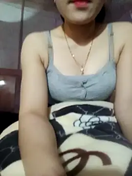 LucyyLy online show from 11/25/25, 12:43