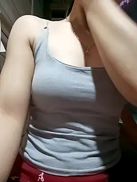 Snapshot of LucyyLy chatting on 05/16/26, 10:52 LucyyLy online show from 05/16/26, 10:52