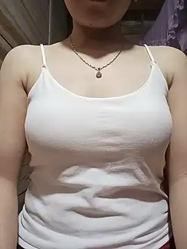 Snapshot of LucyyLy chatting on 05/29/26, 12:58 LucyyLy online show from 05/29/26, 12:58