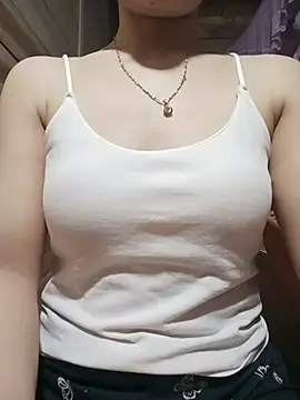 Snapshot of LucyyLy chatting on 06/04/26, 11:11 LucyyLy online show from 06/04/26, 11:11