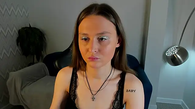 Snapshot of sasha__meow chatting on 11/12/25, 09:21 sasha meow online show from 11/12/25, 09:21