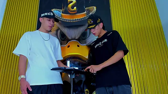 Dante Brown1  online show from 10/19/25, 09:04