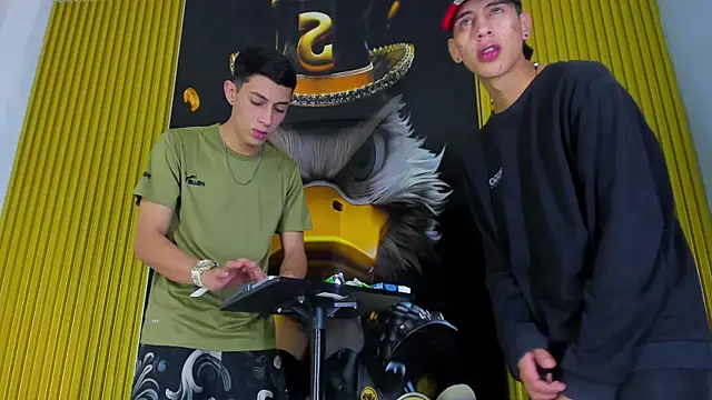 Dante Brown1  online show from 10/23/25, 08:51