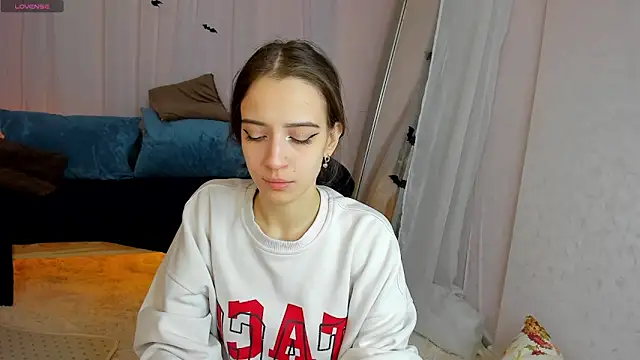 Belle Wa1ker online show from 11/07/25, 01:05